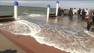 quotMarée du sièclequot des vagues impressionnantes à Wimereux dans le PasdeCalais [upl. by Dnomhcir]