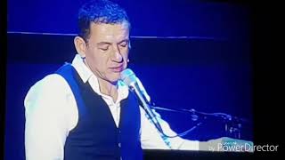 Johnny Hallyday Dany Boon craque en live [upl. by Seigler]