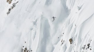 Skier Outruns Massive Avalanche [upl. by Keefer]