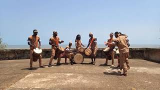 Les Percussions de Kouroussa [upl. by Lenaj]