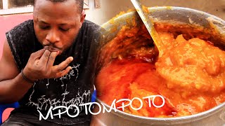 Watch Ghanaian man prepare the best Traditionally prepared Mpotompoto cocoyam pottage after work [upl. by Ennasil610]