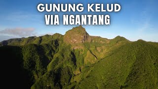 BUKITNYA KEREN  Muncak Gunung Kelud via NGANTANG [upl. by Aerdnaid]