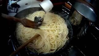 VIDEORICETTA Linguine al pomodoro seppia e nero di seppia [upl. by Laureen]