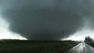 INTENSE Large Wedge Tornado Northwest Ohio 82416 [upl. by Hakvir]