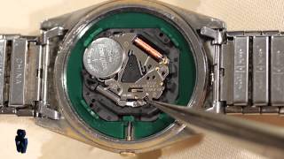 How to Remove amp Replace Watch Movements [upl. by Chucho92]