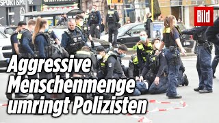 Blutige Messerstecherei direkt vor der Polizeiwache  BerlinNeukölln [upl. by Mellie]