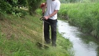 Stihl FS85T Freischneider im Einsatz Brush Cutter with Trimmer Line in action [upl. by Rochella]