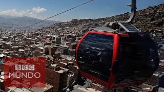 Bolivia el teleférico que unió dos mundos  BBC Mundo [upl. by Giacamo272]