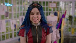 Descendants 3  Momento musicale quotOne Kissquot [upl. by Wilkison]