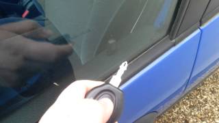 Peugeot 206 16 central locking malfunction [upl. by Yroffej]