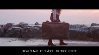 Gripin  Arkadaş Lyric Video [upl. by Dnomsed]