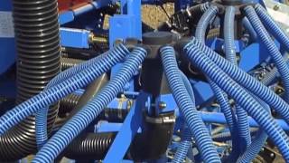 LEMKEN  Pneumatic seed drills Solitair [upl. by Hpeosj297]