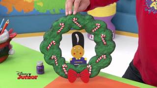 Art Attack  La Couronne de Noël  Disney Junior  VF [upl. by Nylekcaj]