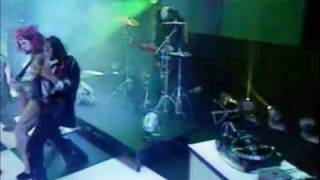 Zombie Nation  Kernkraft 400 Top Of The Pops 2000 TOTP [upl. by Annaerdna382]