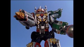 Follow the Ranger  Megazord Fight E9  Operation Overdrive  Power Rangers Official [upl. by Cleres]