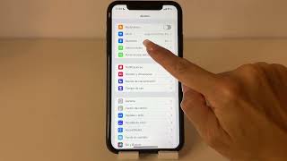 COMO ACTIVAR ITINERANCIA DE DATOS EN IPHONE 11 ✅ [upl. by Hanus]